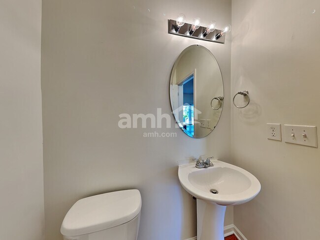 Building Photo - 304 Trout Valley Rd