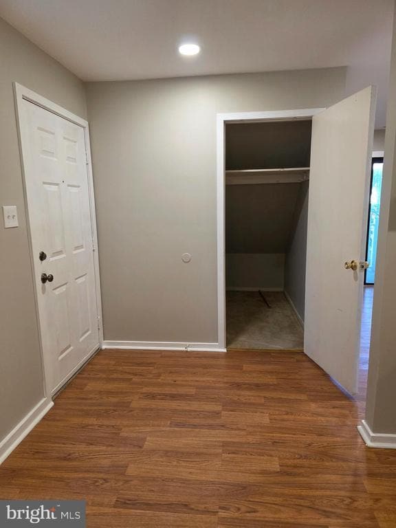 Building Photo - 311 Gregorys Way