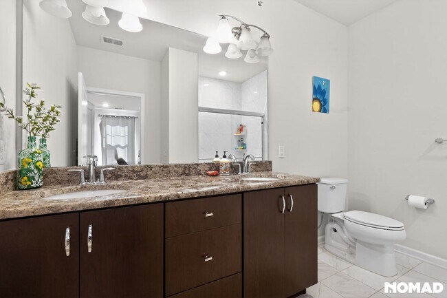Building Photo - Charming 3BR Townhome in Highland Park