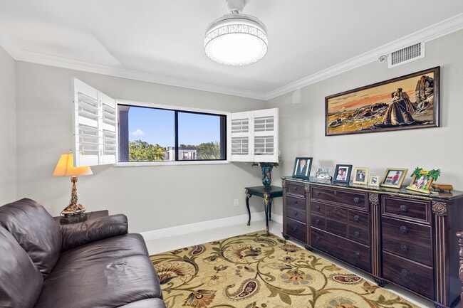 Building Photo - 15355 Lakes of Delray Blvd