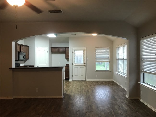Building Photo - 313 Dragon Ridge Rd
