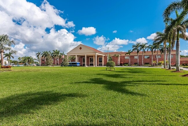 Building Photo - 1067 Cornwall D