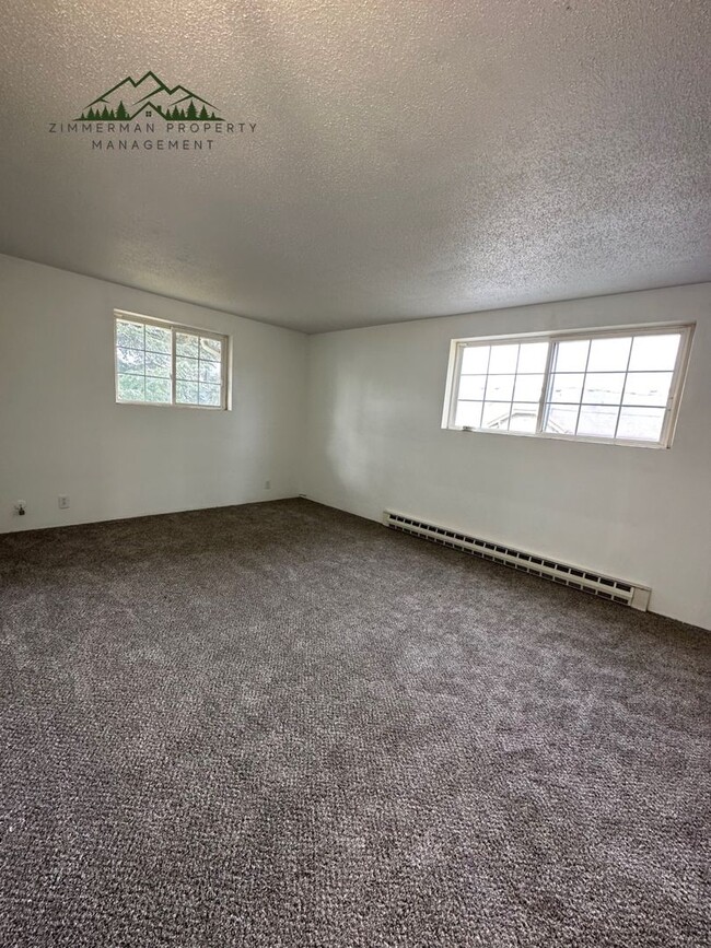 Building Photo - Coburg Beauty!! Renovated 3-bedroom, 2- bathroom