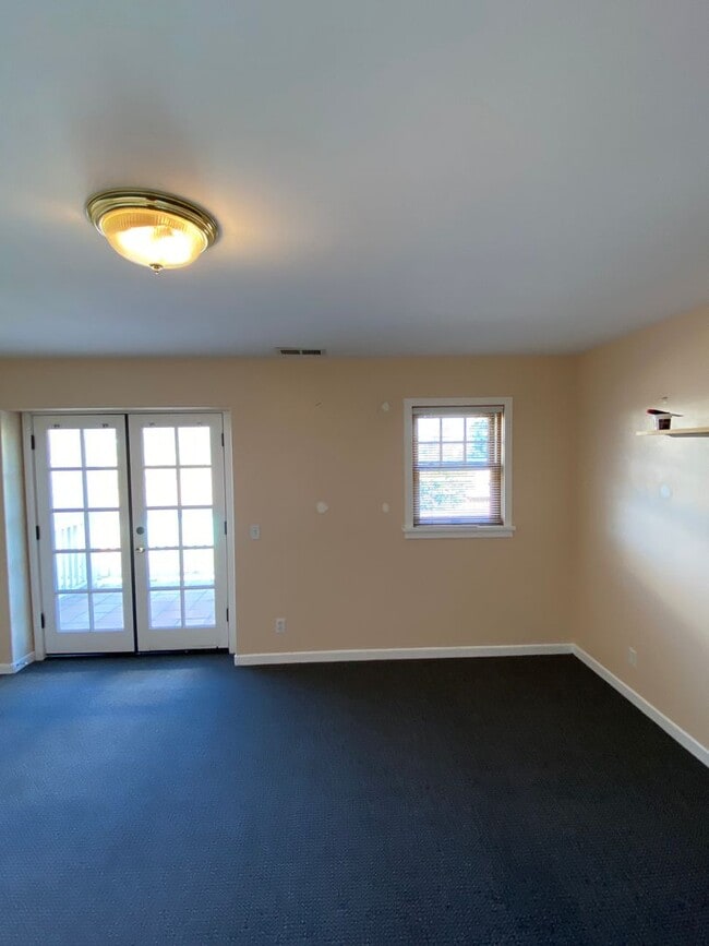 Building Photo - 6736 Sueno Rd