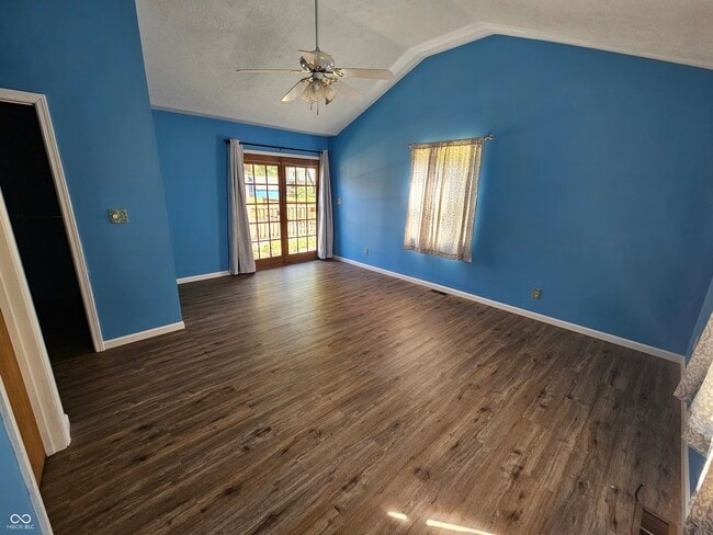 Building Photo - 844 Reda Rd