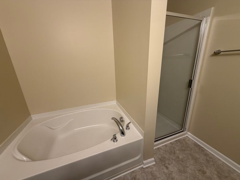 Building Photo - 3556 Jetstream Dr NW