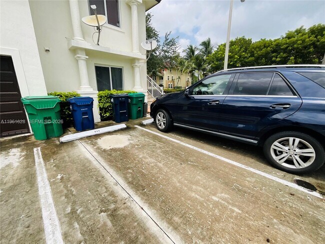 Building Photo - 10901 NW 88th Terrace