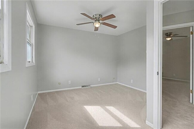 Building Photo - 841 E Lutton St