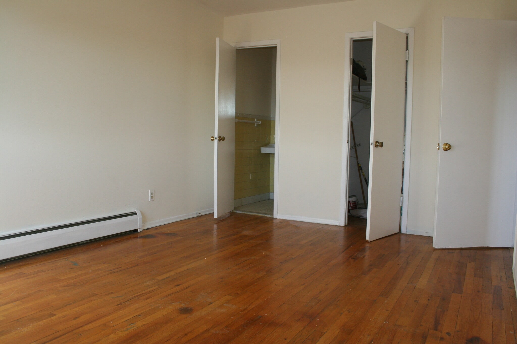 Building Photo - 31-48 48th St