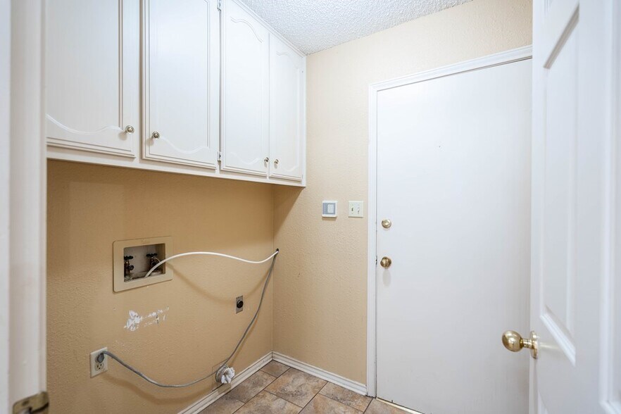 Building Photo - 103 Chukar Run