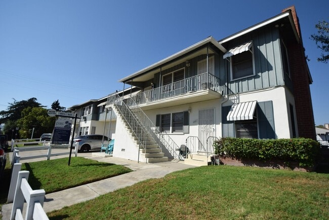Building Photo - 5915