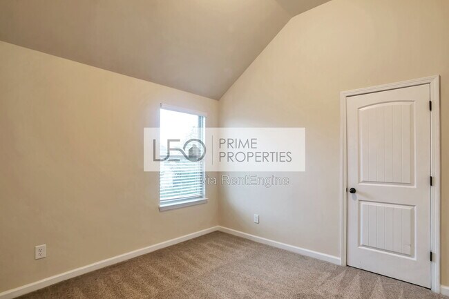 Building Photo - 2513 Shropshire Pl