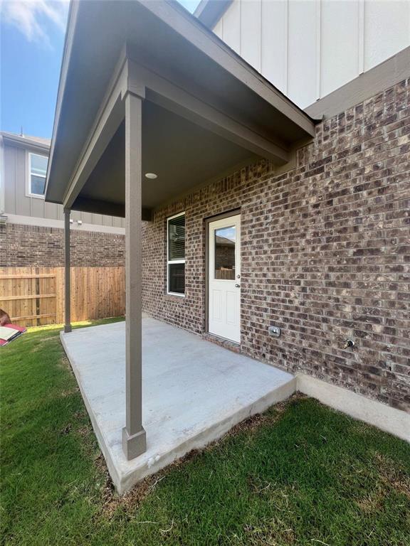 Building Photo - 499 Tree Nut Lp