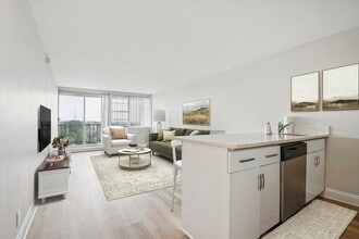 Building Photo - Chestnut Hill Tower