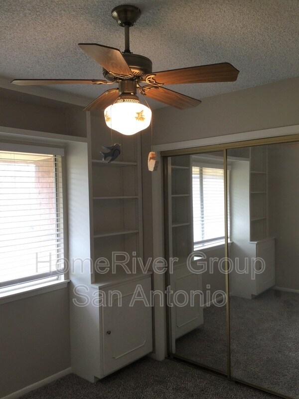 Building Photo - 3518 Pinebluff Dr