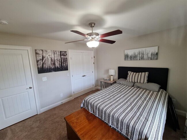 Building Photo - 919 Wheat Ridge Dr