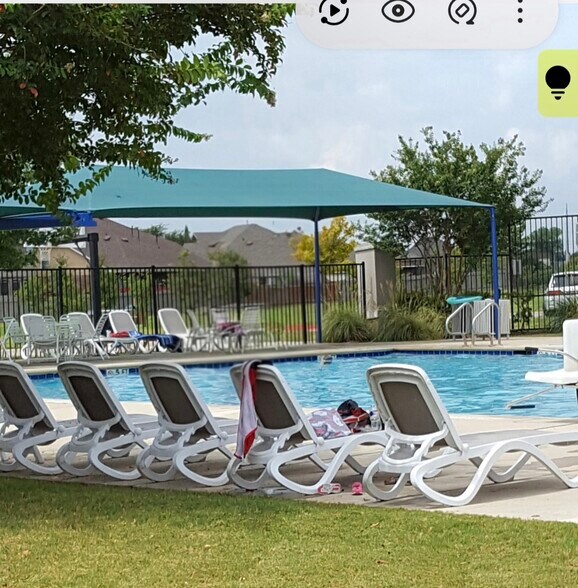 Community pool - 18204 Kermit Ct