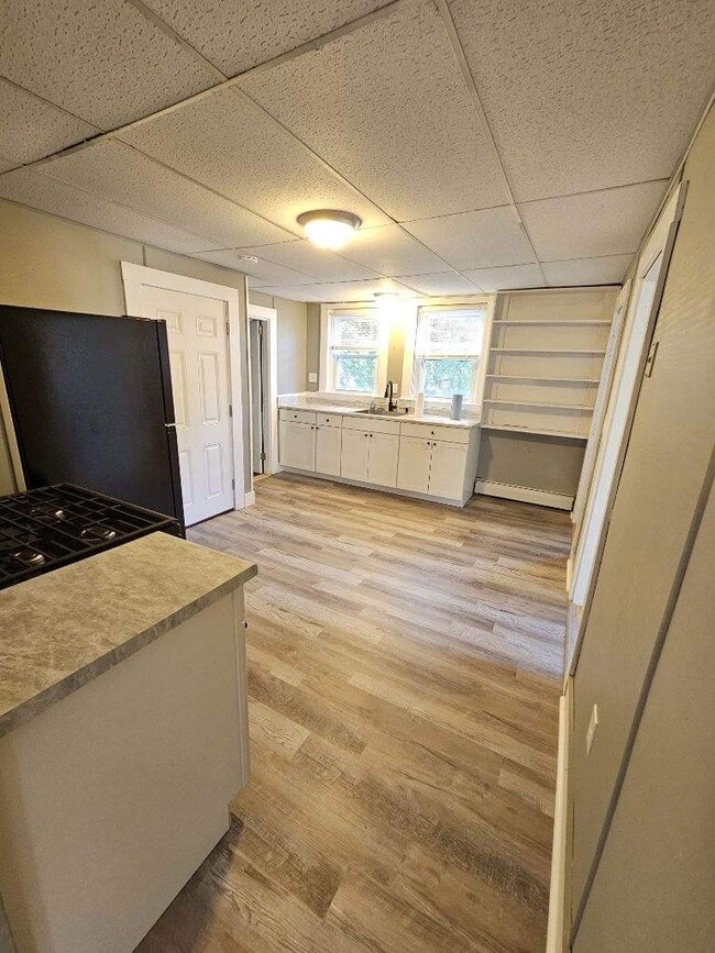 Building Photo - 92 Peirce St.