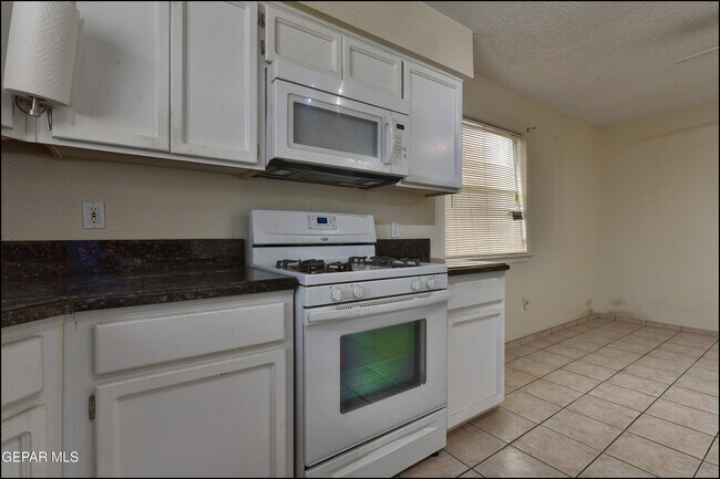Building Photo - 11109 Loma Grande Dr