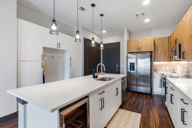 Building Photo - 9127 Research Blvd