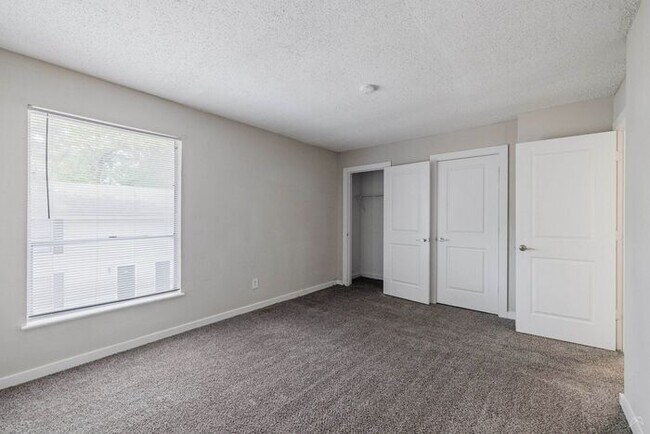 Building Photo - Affordable Living 20 Minutes from Everything Atlanta -2 Bedroom 2 1/2 Baths only $1300*
