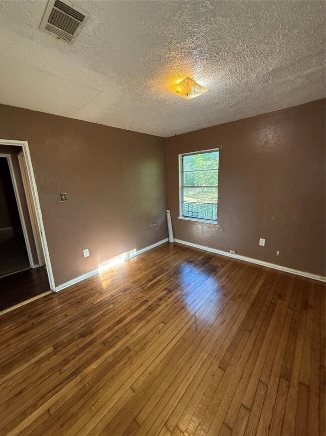 Building Photo - 5215 Bellfort Ave