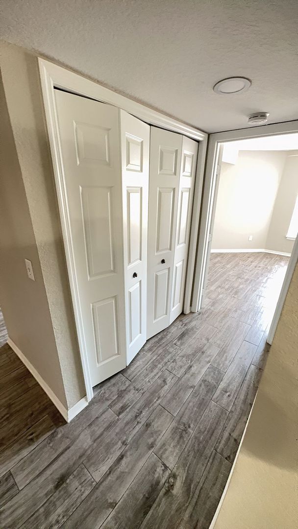 Building Photo - Beautiful 1 bedroom condo for rent in Lake...