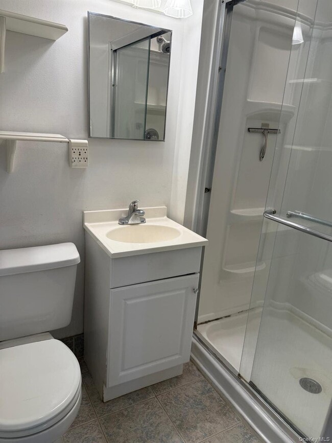 Building Photo - 5 Beverly Pl