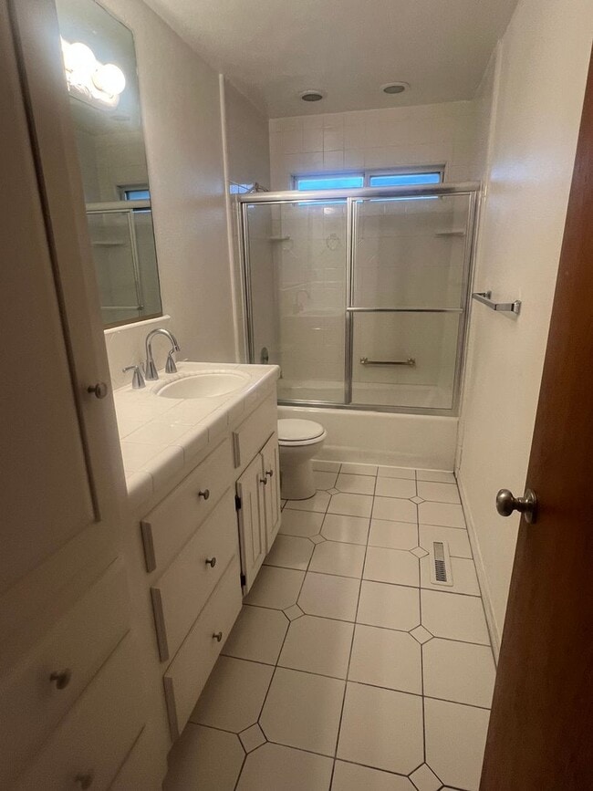 Building Photo - 3342 El Capitan Ct