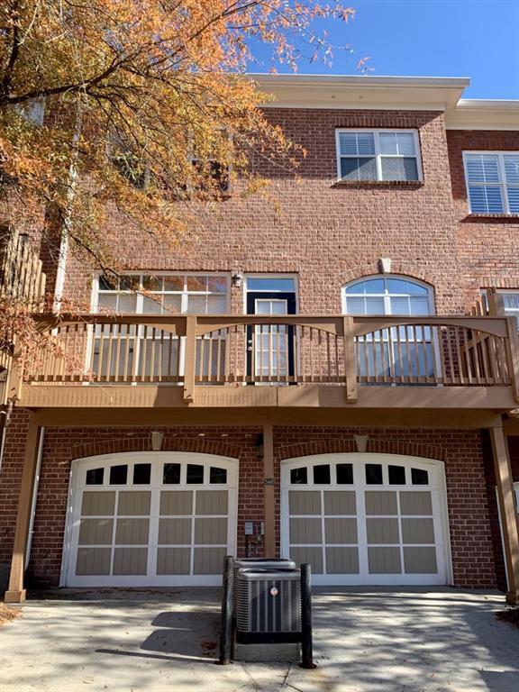 Building Photo - 5460 Glenridge View NE