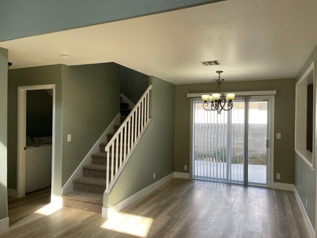 Building Photo - 5848 Red Dawn St