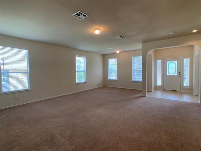 Building Photo - 104 Lava Bed Dr