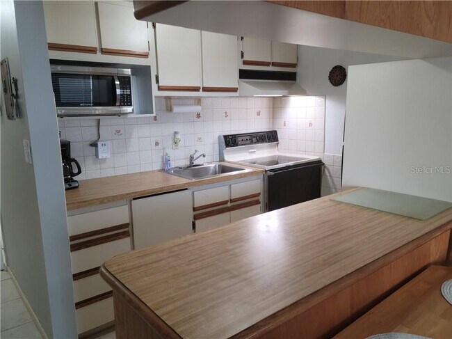 Building Photo - 8465 W Gulf Blvd