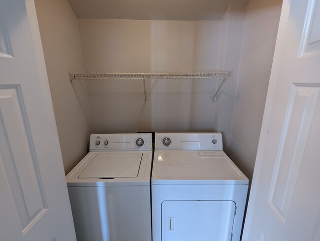 Building Photo - 706 Sykes St