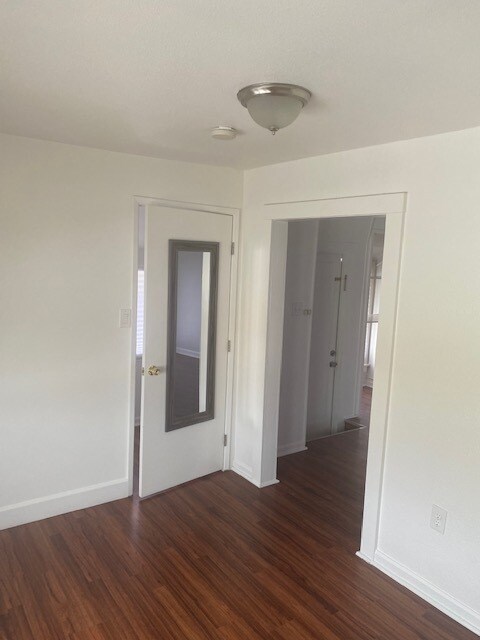 Building Photo - 1108 S Garey Ave