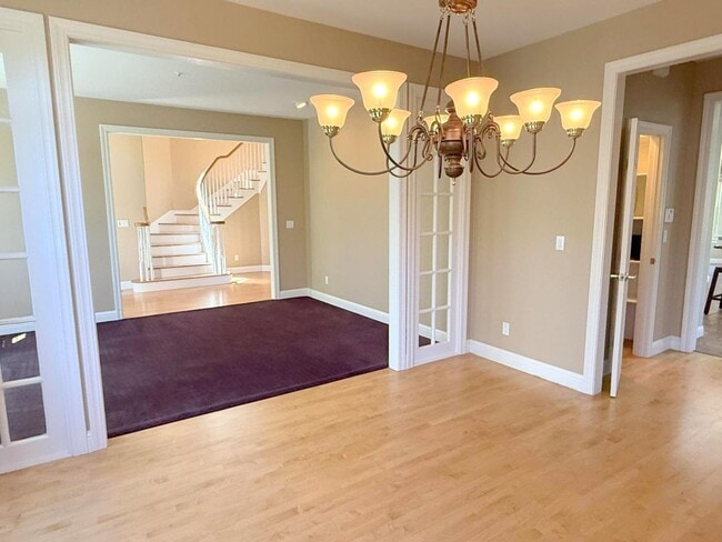 Building Photo - Westside Alamo Custom Estate With Beautifu...