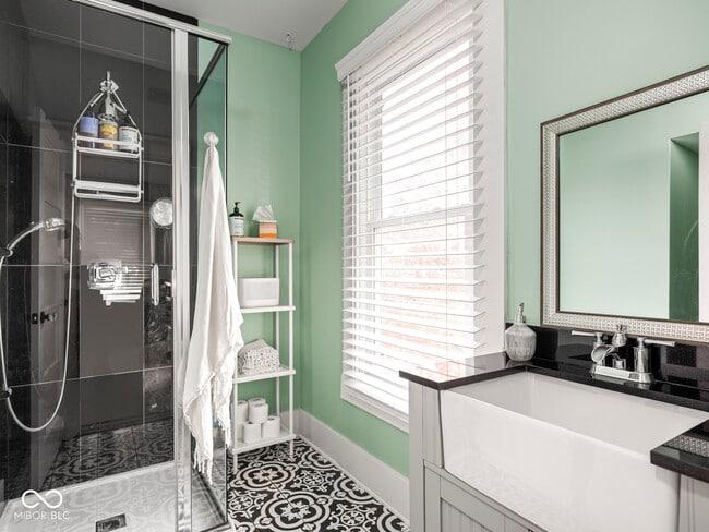 Building Photo - 622 N Hamilton Ave