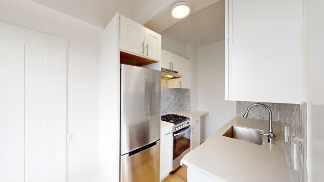 Building Photo - 3272 21st St