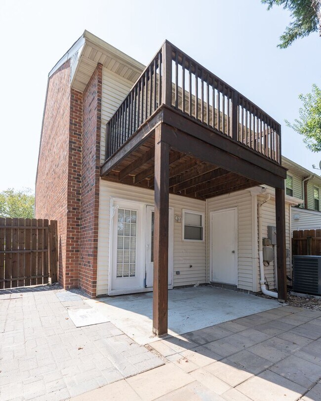 Building Photo - 5518 Gates Landing Rd