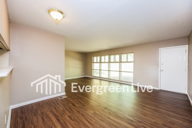 Building Photo - 8715 Desoto Dr