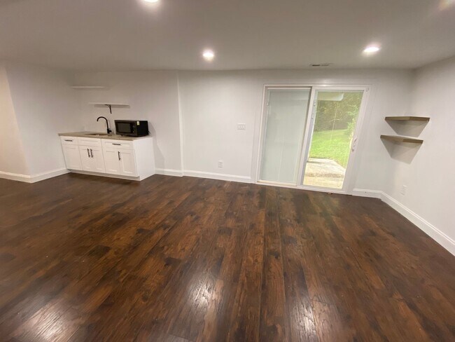 Building Photo - Stylish 5 Bedroom home in Fort Washington