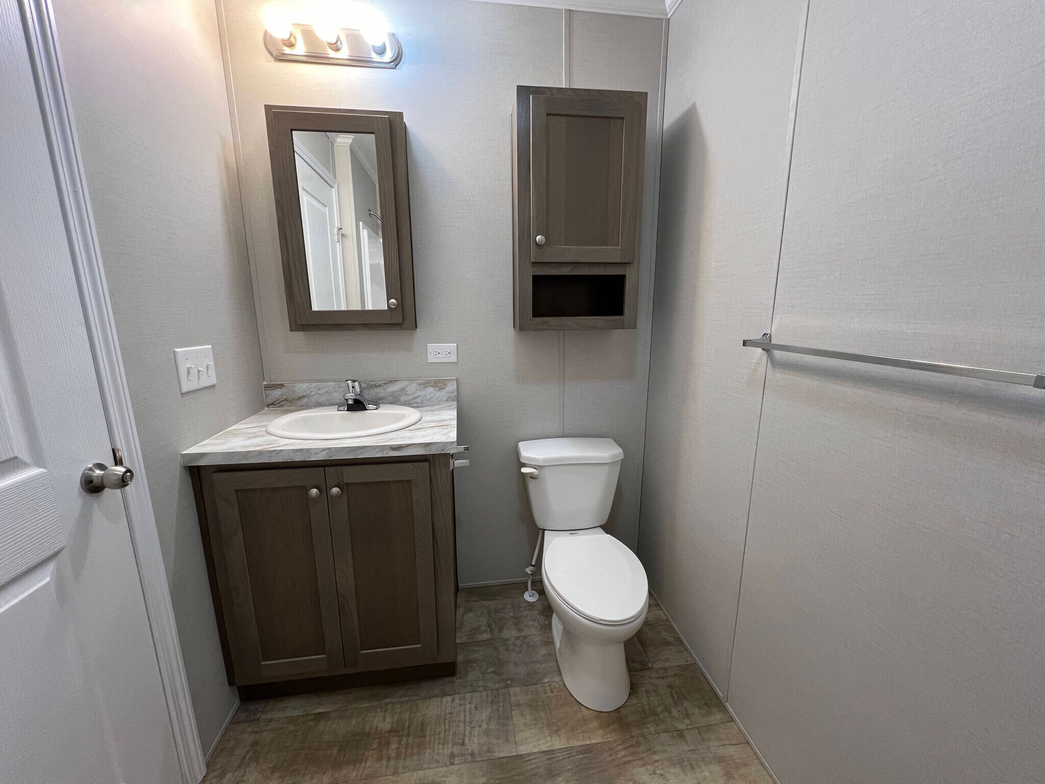 Building Photo - 15856 Marentette Dr
