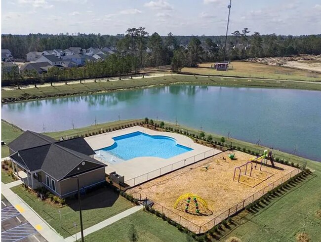 Building Photo - Available Soon!