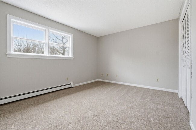 Building Photo - 888-890 Belmont Street