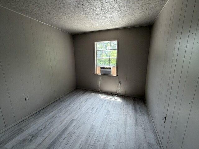 Building Photo - 1 Bedroom Apartment- All Bills Paid