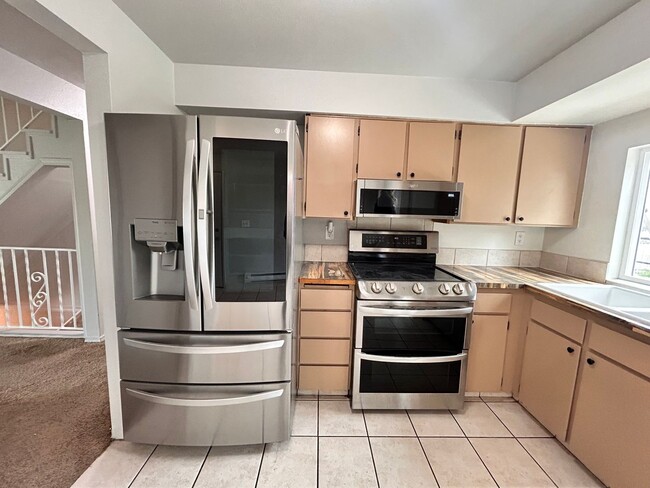 Building Photo - Charming 4 Bed, 2 Bath Home in Spokane Valley!