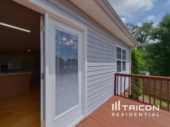 Building Photo - 922 Hollow Hill Ct