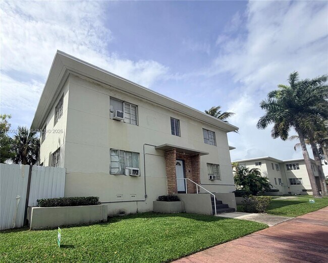 Building Photo - 620 84th St