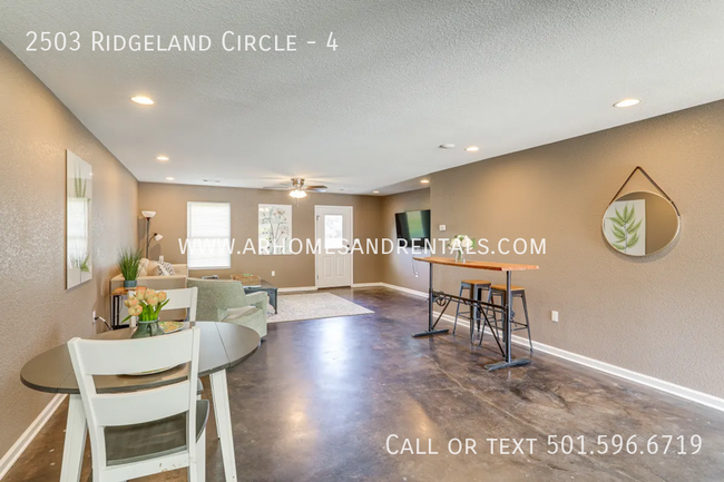 Building Photo - 2503 Ridgeland Cir