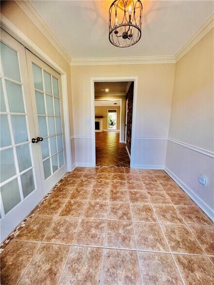 Building Photo - 205 Kinderhill Ct